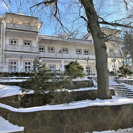 Sanssouci Sandburg * Binz